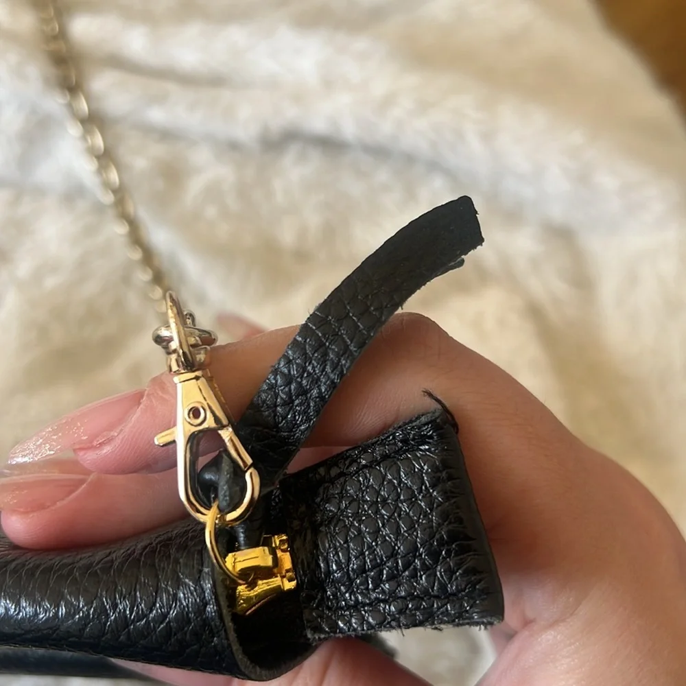 AUTHENTIC PRADA BAG - Picture 3 of 7